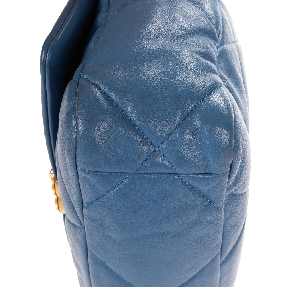 Chanel Classic 19 Flap - Picture 8 of 11